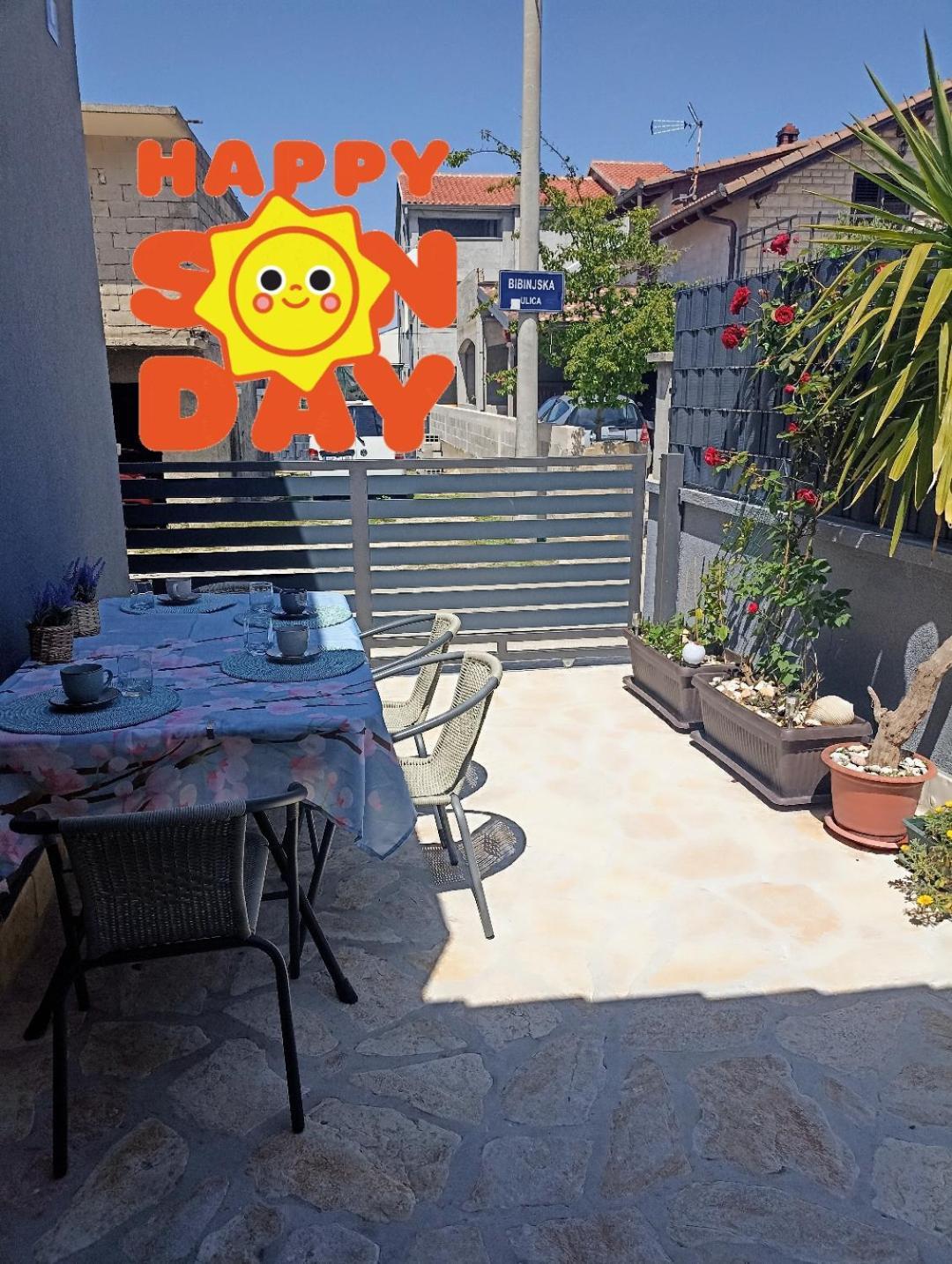 Apartman Lara Zadar Apartamento Exterior foto